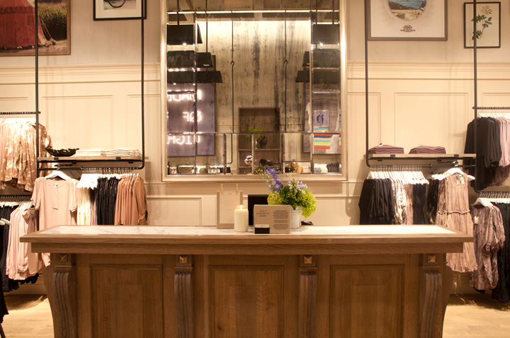 18_Wilfred-store-Toronto-05.jpg