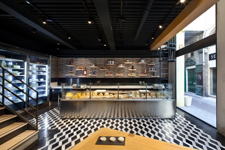27_Wine-and-cheese-store-by-Vincent-Coste-Architecte-Aix-en-Provence-France-02.jpg