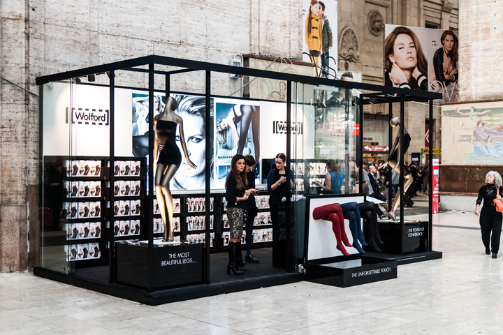 9_Wolford-pop-up-store-Milan-Italy.jpg