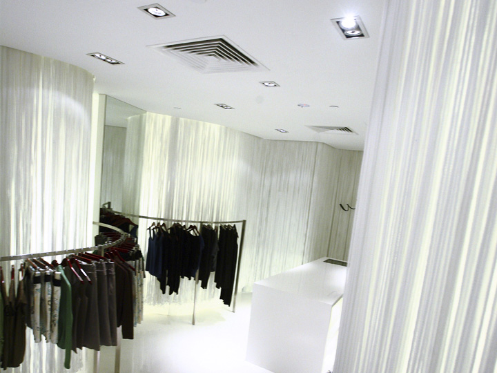 15_WOMB-flagship-store-ION-Orchard-K-Mi-Huang-Singapore-04.jpg