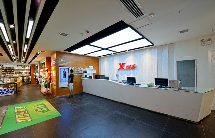 19_Xtep-Brand-Experience-Sportswear-Store-by-Ziyang-Changsha-China-03.jpg