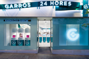 6_Garros-Pharmacy-by-MARKETING-JAZZ-Lerida-Spain-300x200.jpg