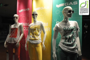 8_GAS-window-displays-Summer-2012-Budapest-300x200.jpg