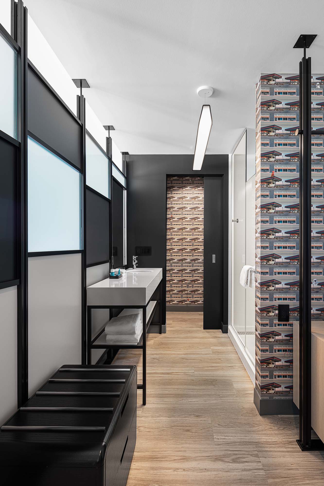 10_Aloft-Battery-Bathroom-1.jpg