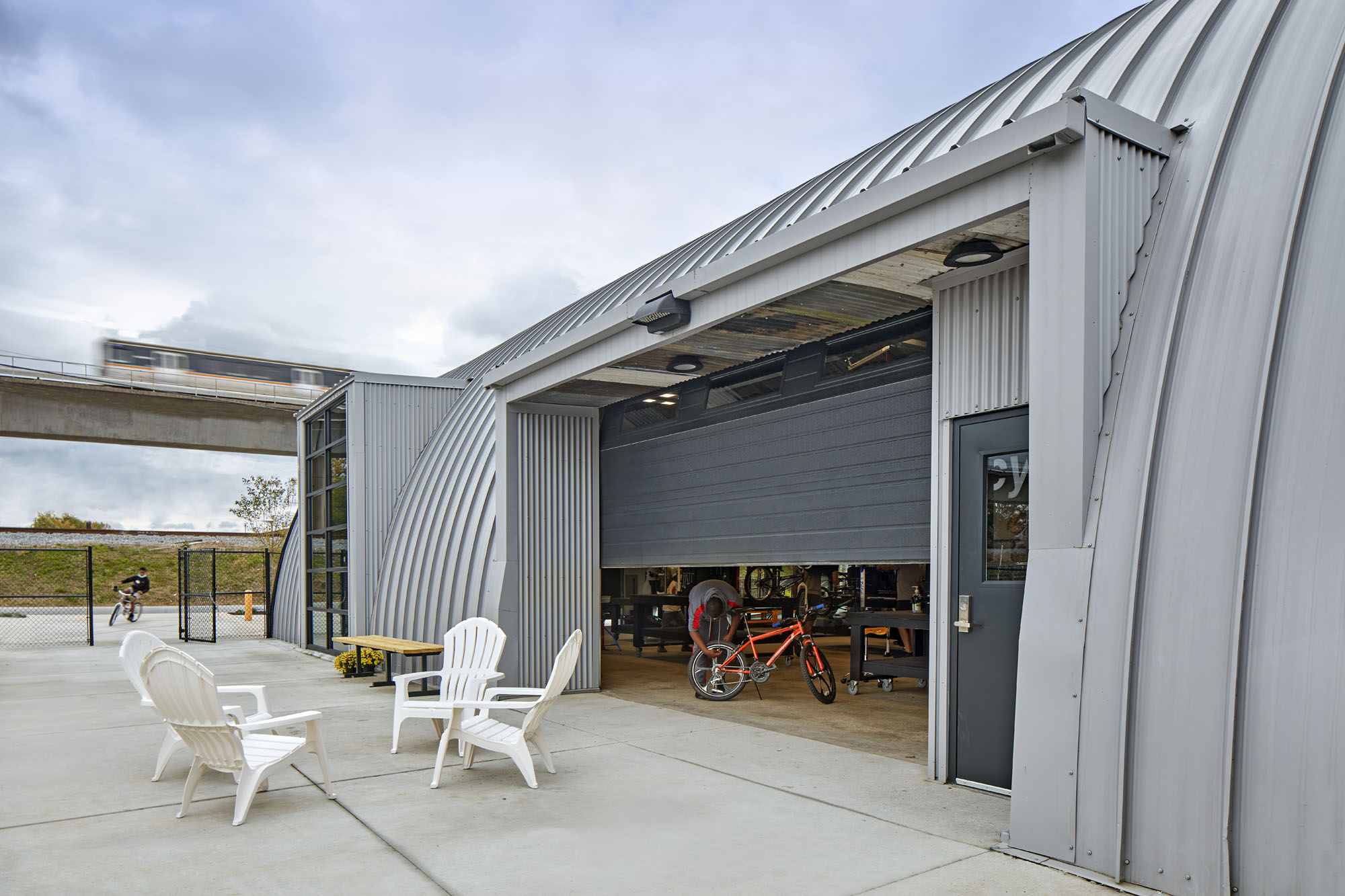 8_Bearings-Bike-Shop-005.jpg