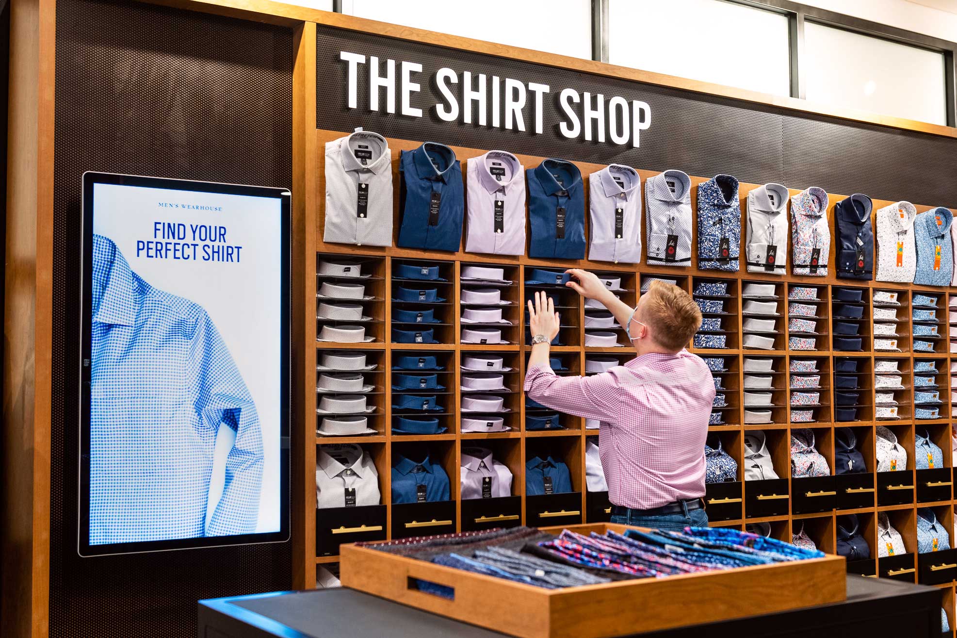 10_MW_1123_INT_SHIRT_WALL-002-web_JORT.jpg