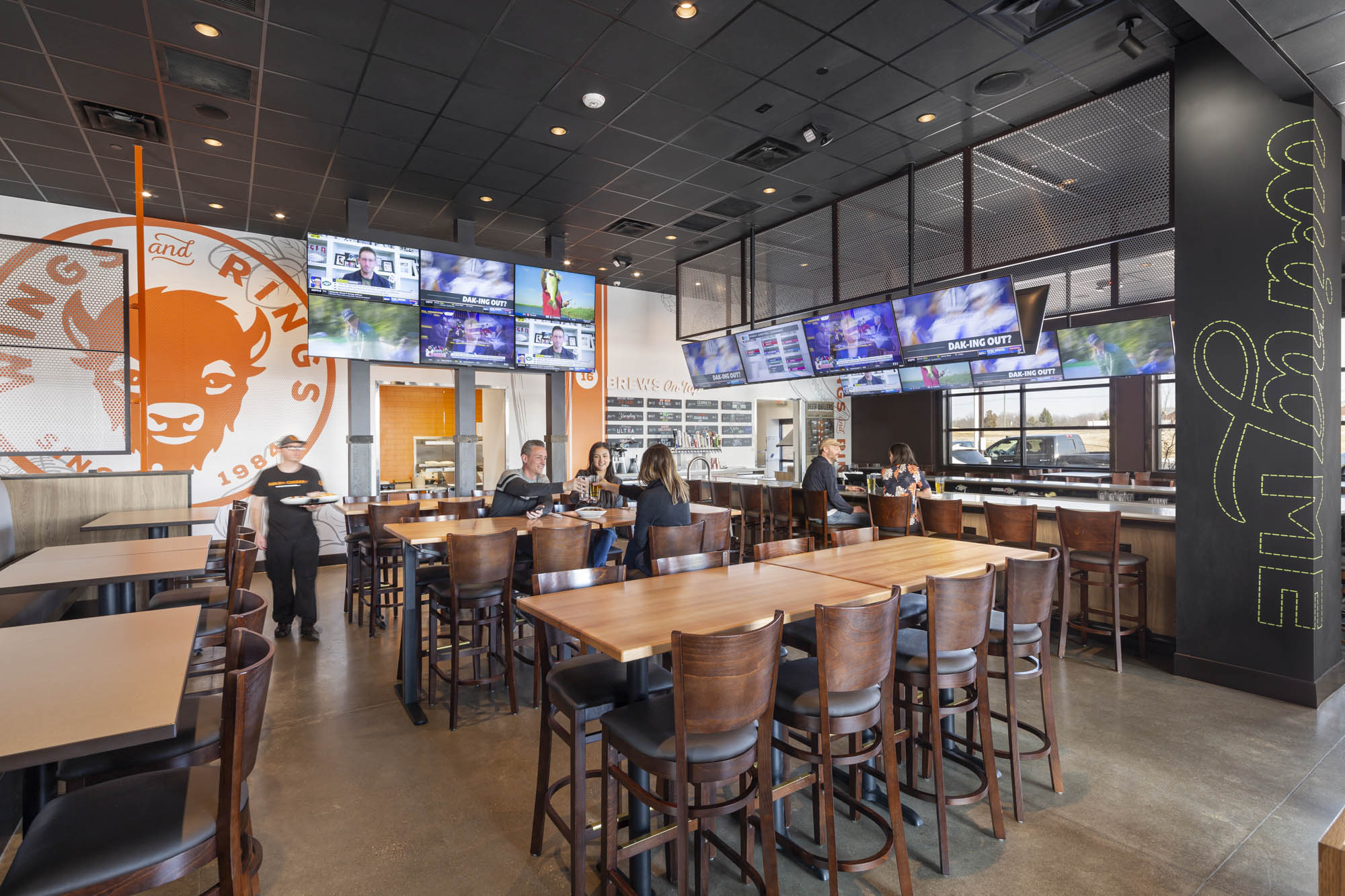 7_Buffalo_Wings_Rings_231.jpg