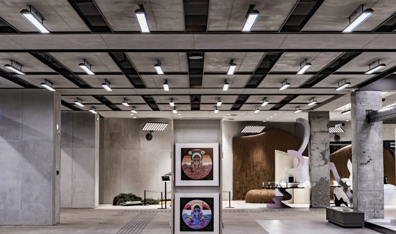 32_COSMO-INNERCO-Store-by-Lam-Lighting-Design-18-780x461.jpg