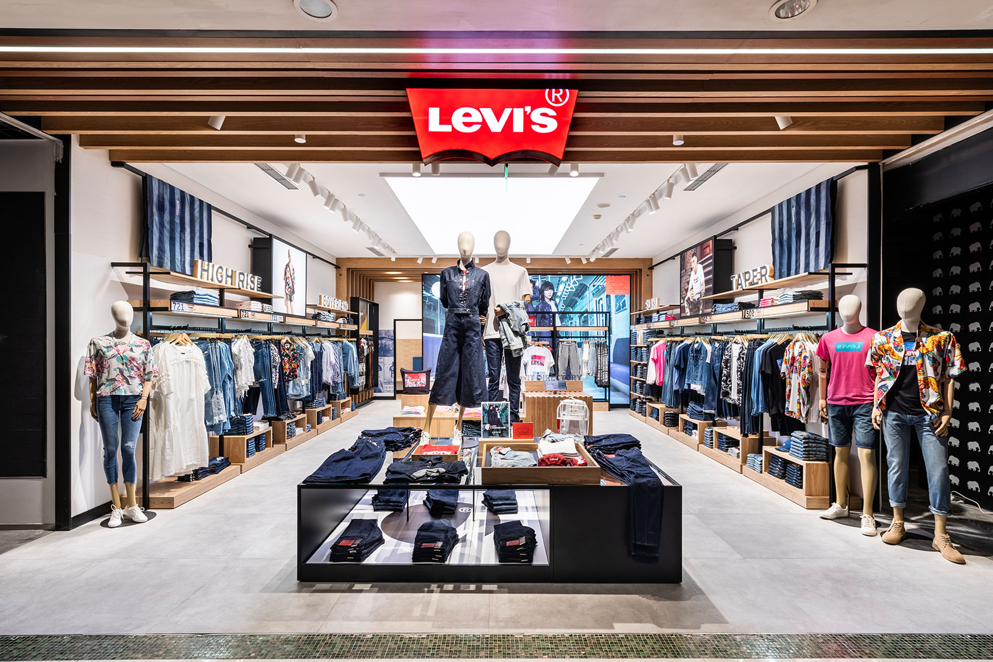 104_levis-hr-07.jpg