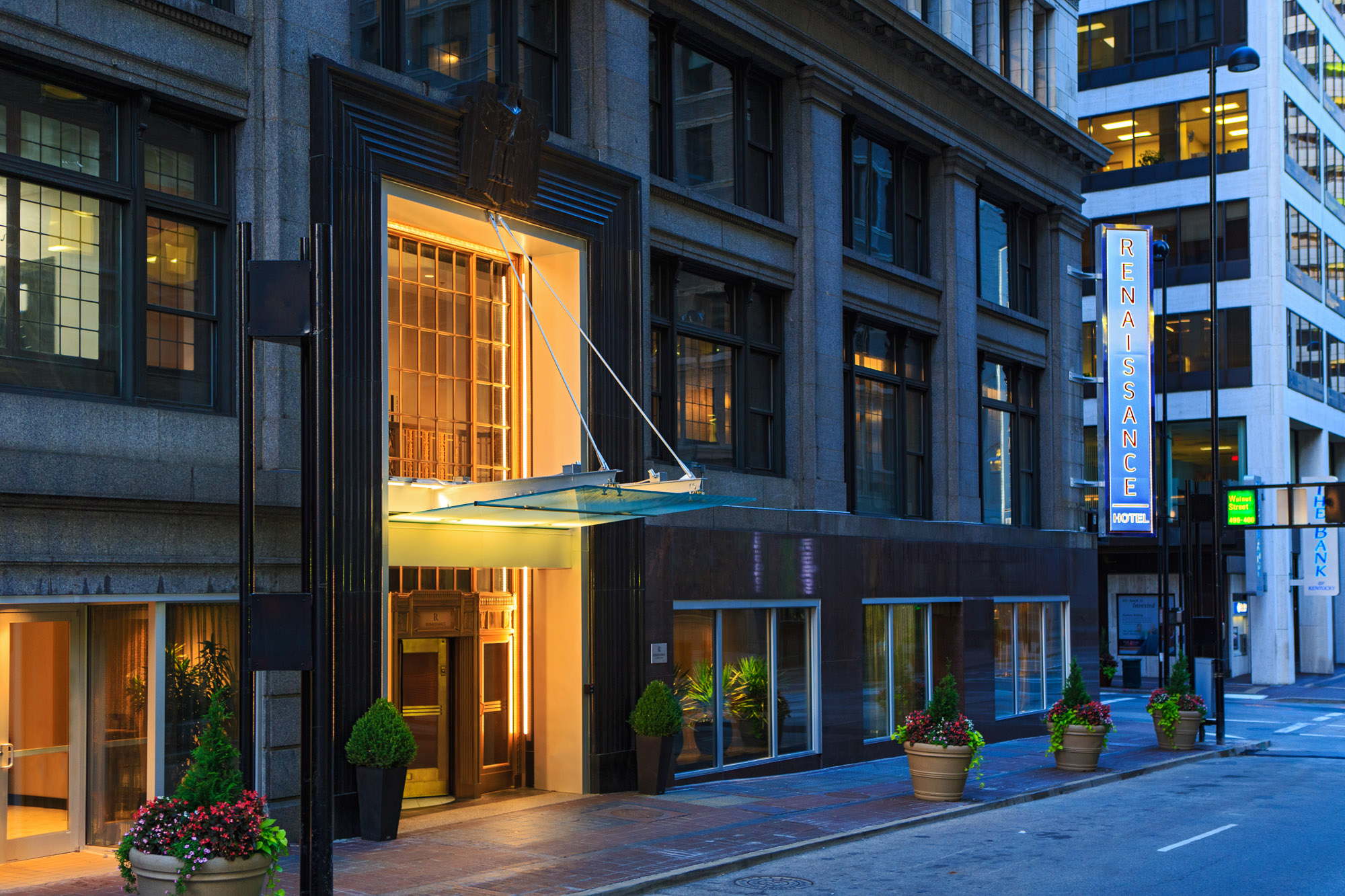 13_RenaissanceHotel_Cincinnati_02.jpg