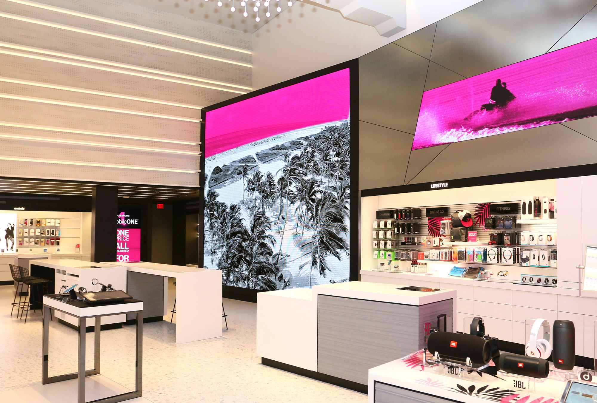 4_t-mobile-miami-18.jpg