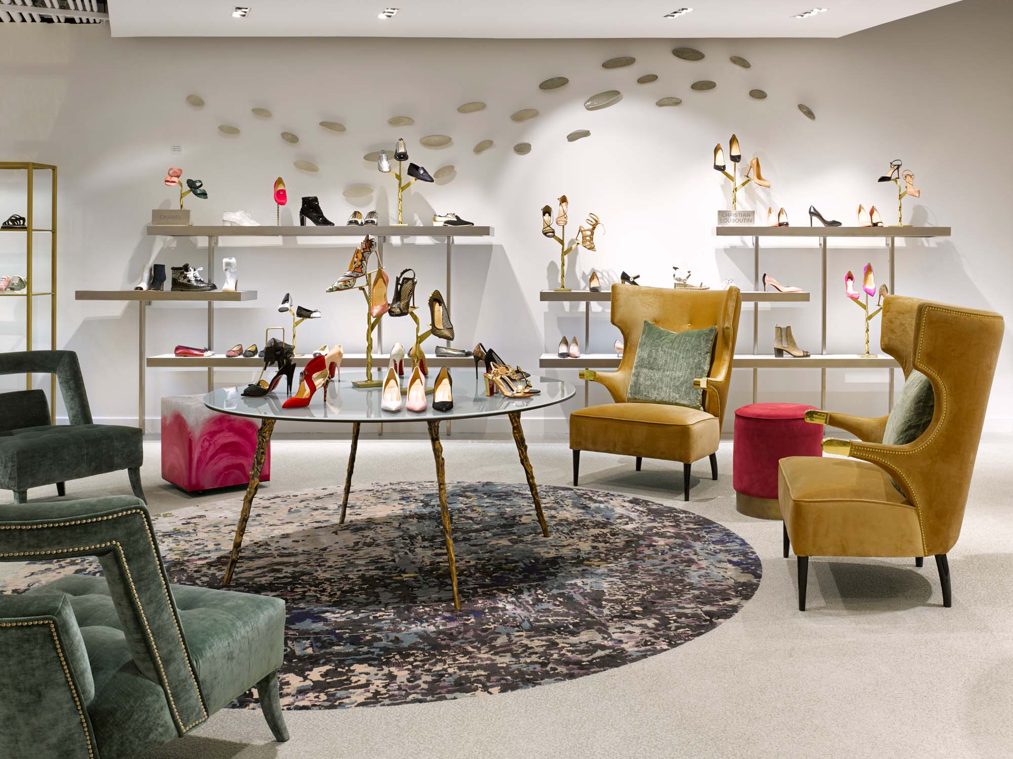 7_saks-10022-shoe-02.jpg