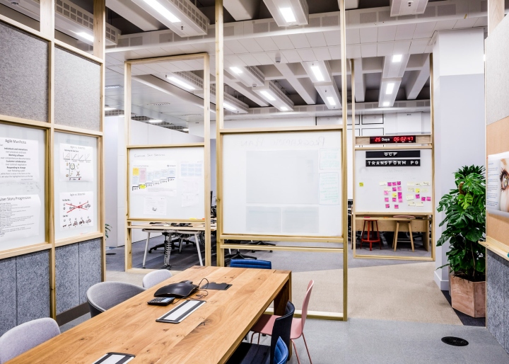 27_Barclaycard-office-by-APA-Architects-Northampton-UK-09.jpg