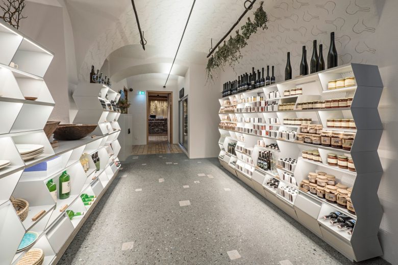 18_Steirereck-am-Pogusch-Restaurant-by-PPAG-architects-09-780x520.jpg