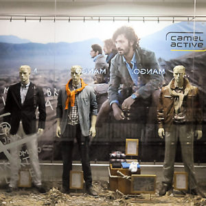 35_Camel-Active-window-displays-Budapest-300x300.jpg
