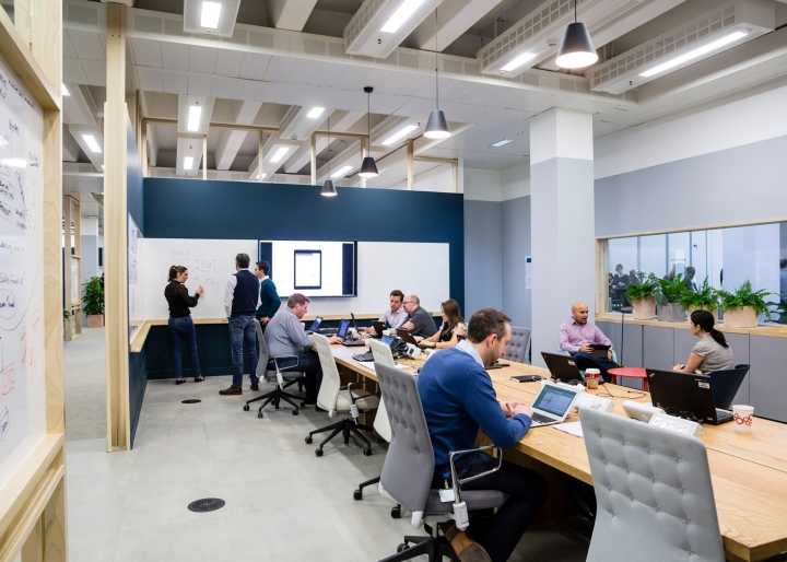 23_Barclaycard-office-by-APA-Architects-Northampton-UK-07.jpg