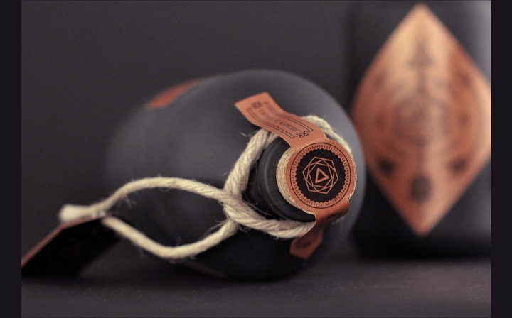 18_Cachaca-packaging-by-Caboclo-Estudio-04.jpg