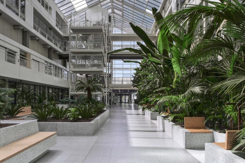 9_Dijklander-Hospital-by-Studio-Roelof-Mulder-Bureau-Ira-Koers-01-780x520.jpg