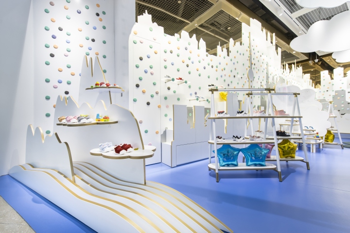 13_FlyPony-Flagship-Concept-Store-by-Prism-Design-Shanghai-China02.jpg