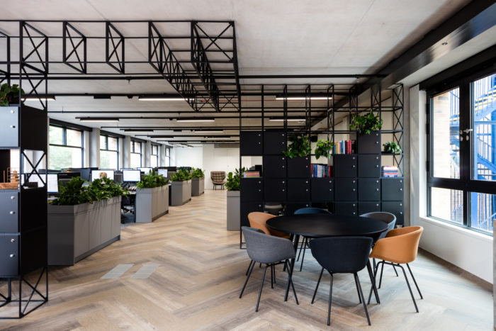 24_albion-capital-offices-london-8-700x467.jpg