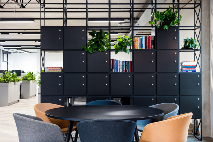 28_albion-capital-offices-london-9-700x467.jpg