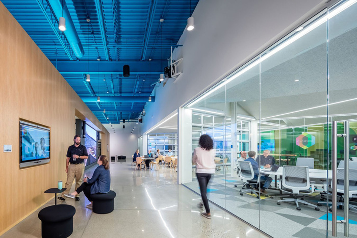 1_AVI-offices-perkins-will4-700x467.jpg