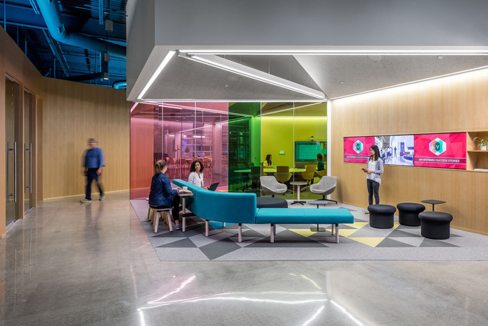 15_AVI-offices-perkins-will1-700x467.jpg