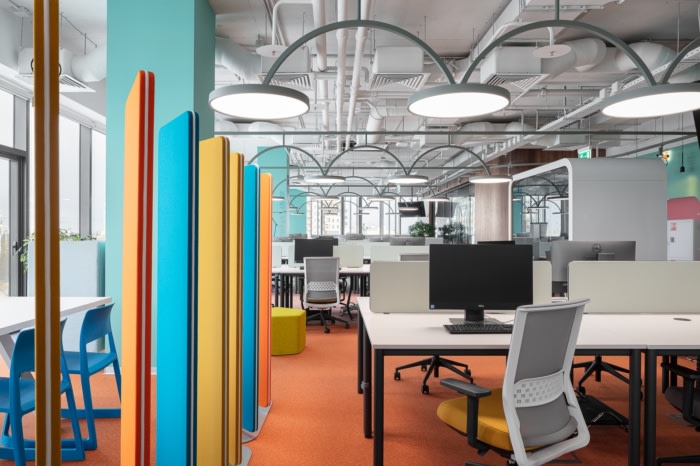 61_avito-sales-department-offices-saint-petersburg-12-700x466-compact.jpg