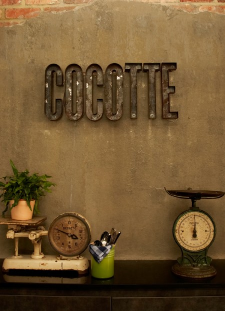 7_cocotte_sign1-450x621.jpg