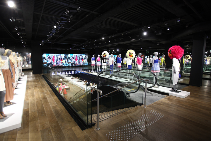29_LA-HALLE-flagshipstore-by-SUPERBRAND-Paris-France-01-.jpg