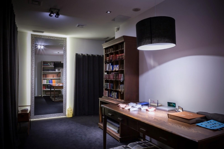 28_Lander-Urquijo-Concept-Store-Madrid-Spain-07.jpg