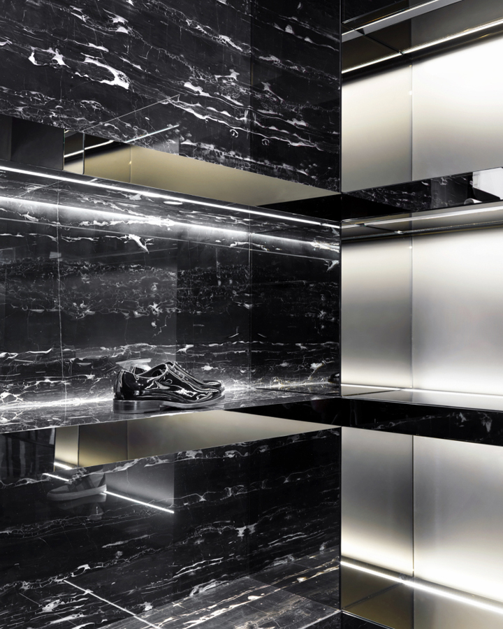 32_Les-Hommes-flagship-store-by-Piuarch-Milan-Italy-04-.jpg