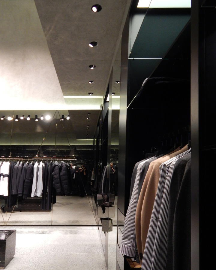 24_Les-Hommes-flagship-store-by-Piuarch-Milan-Italy-15.jpg