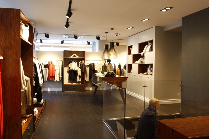 16_Liberty-Store-by-Andrea-Gaio-Como-Italy-02.jpg
