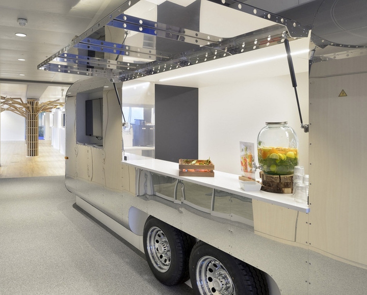 21_Agoria-Tech-Lounge-Offices-by-Global-Workspaces-Brussels-Belgium-09.jpg