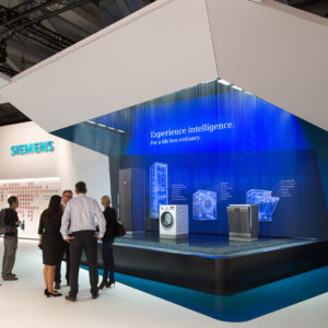 33_Siemens-Home-Appliances-stand-by-KMS-BLACKSPACE-and-SCHMIDHUBER-Berlin-300x300.jpg