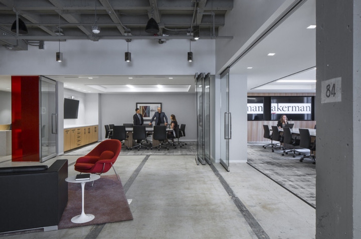 29_Akerman-LLP-Offices-by-Wirt-Design-Group-Los-Angeles-California-04.jpg