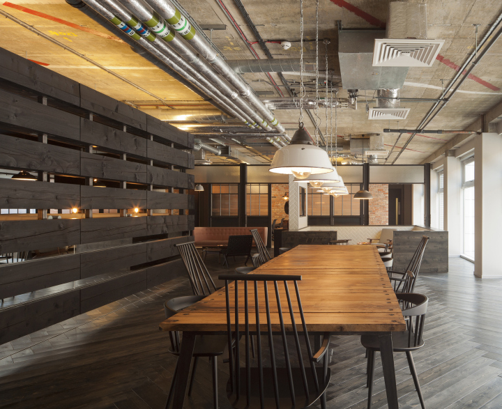 20_AKQA-Clerkenwell-offices-by-Amos-and-Amos-London-UK-02.jpg