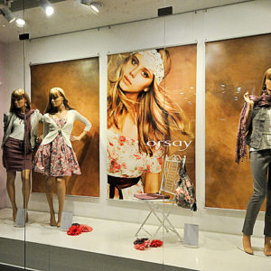 22_Orsay-window-displays-Budapest-300x300.jpg
