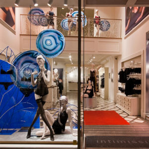 35_Intimissimi-Windows-2015-Fall-London-UK-300x300.jpg