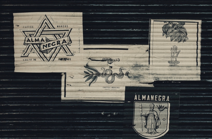 29_Almanegra-Branding-by-Estudio-Yeye-16.jpg