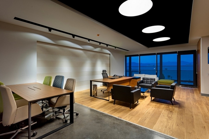 26_Altintar-Agriculture-Company-offices-by-KST-Architecture-Interiors-Antalya-Turkey-08.jpg