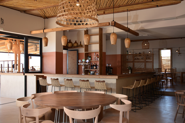 8_Ammos-restaurant-beach-bar-by-Gruppo-Decorativo-Kyparissia-Greece.jpg