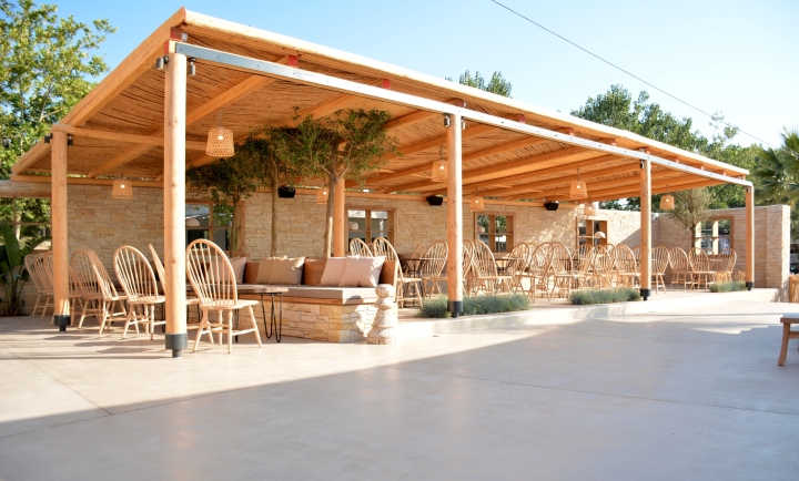 22_Ammos-restaurant-beach-bar-by-Gruppo-Decorativo-Kyparissia-Greece-03.jpg