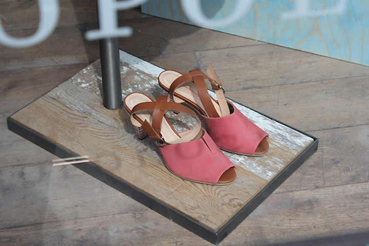 14_Anthropologie-windows-2013-London-04.jpg
