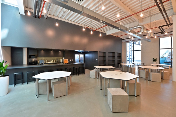 20_Apiary-Offices-by-Majo-Architekti-Prague-Czech-Republic-02.jpg