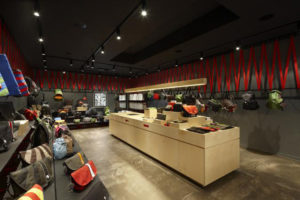 7_Crumpler-store-by-Russell-and-George-Doncaster-300x200.jpg