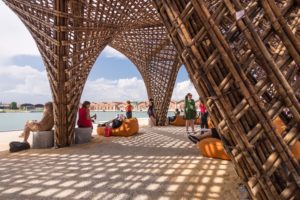 7_Bamboo-Stalactite-by-VTN-Architects-Venice-Italy-300x200.jpg