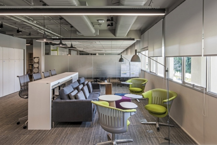 43_AstraZeneca-Offices-by-DM-AM-Arquitetura-Cotia-Brazil-10.jpg