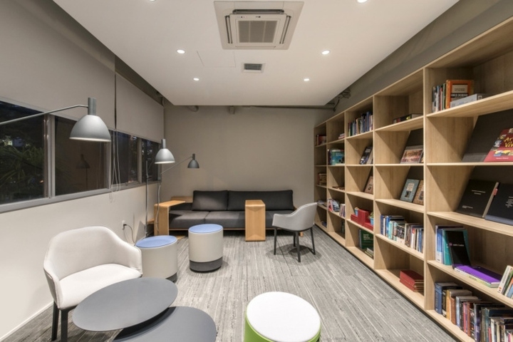 45_AstraZeneca-Offices-by-DM-AM-Arquitetura-Cotia-Brazil-08.jpg